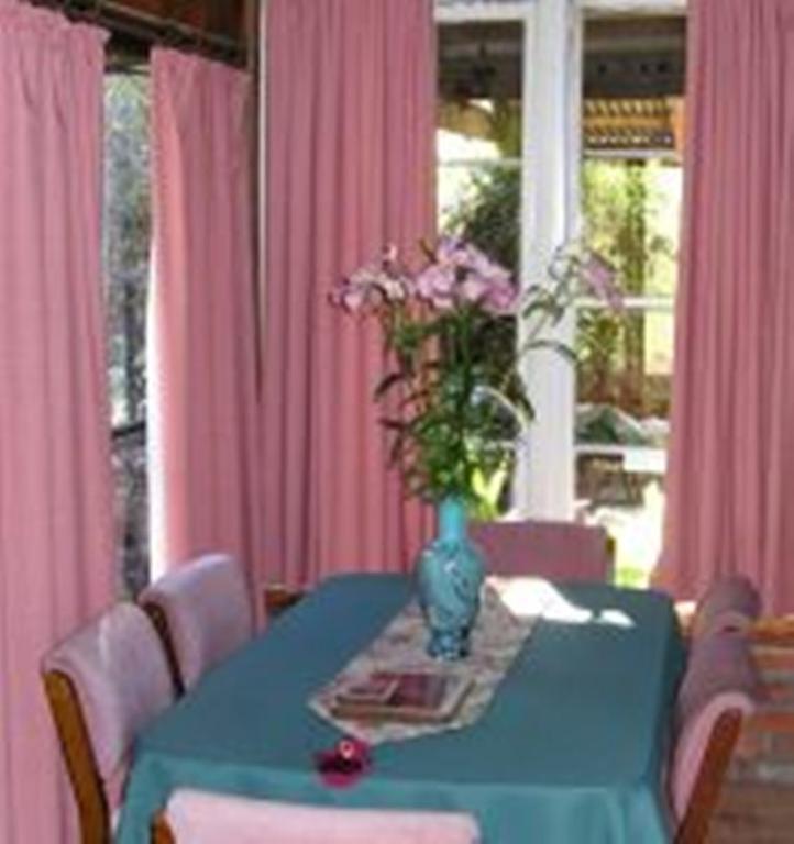 Moonbeam Cottages & Rainbow Cafe Moonambel ภายนอก รูปภาพ